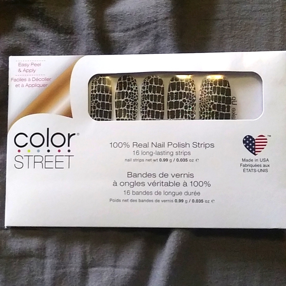Hiss and Make Up nail polish strips
